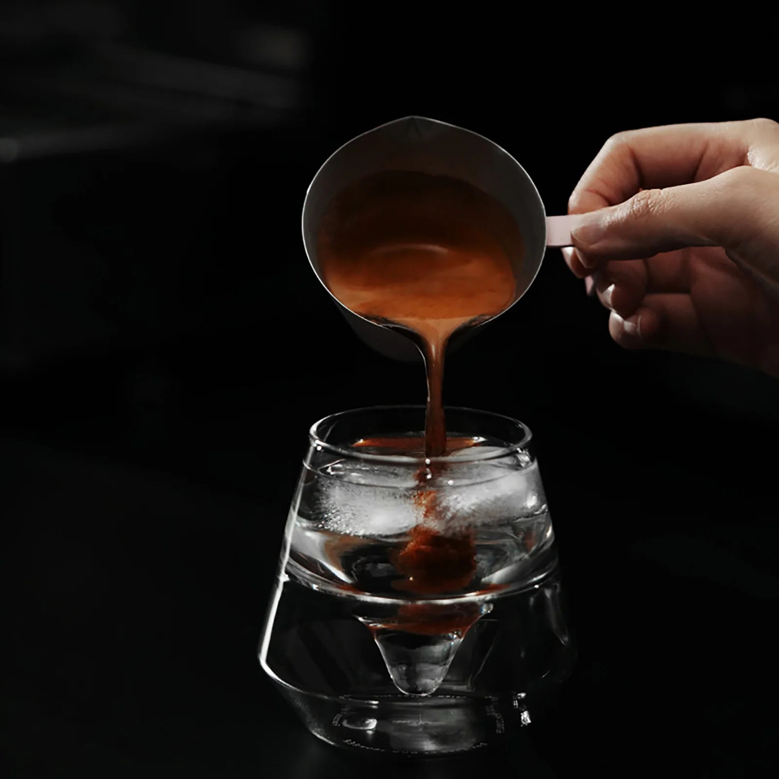 Copo medidor de espresso com duplo bico 110ml MHW-3BOMBER