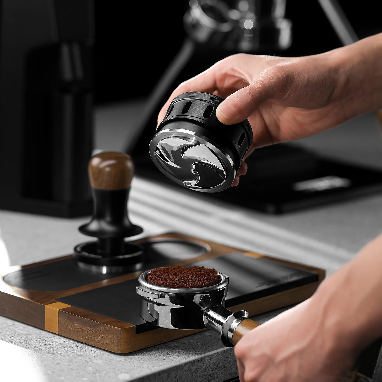 Distribuidor de Café Gravitacional Falcon Adaptativo MHW-3BOMBER