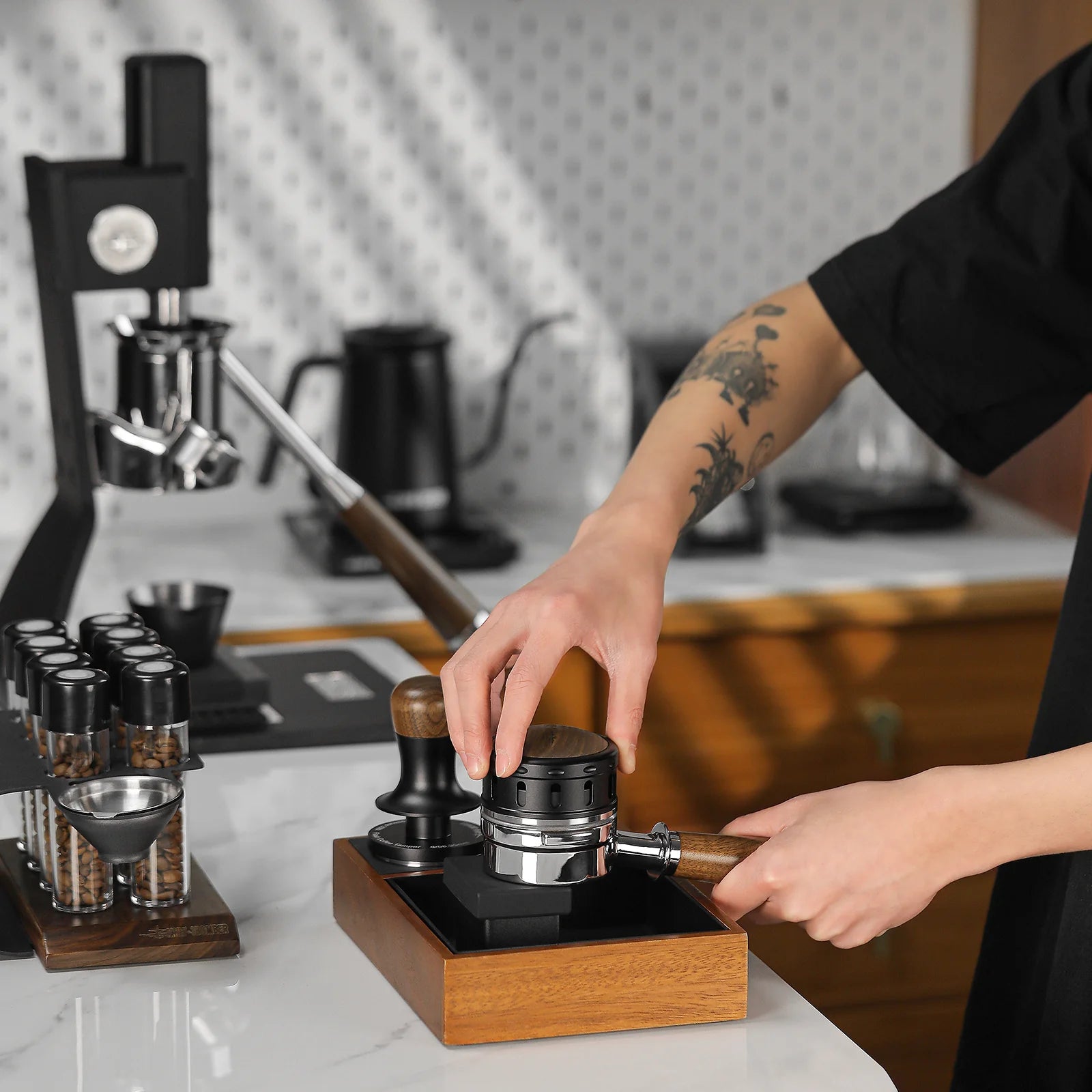 Distribuidor de Café Gravitacional Falcon Adaptativo MHW-3BOMBER