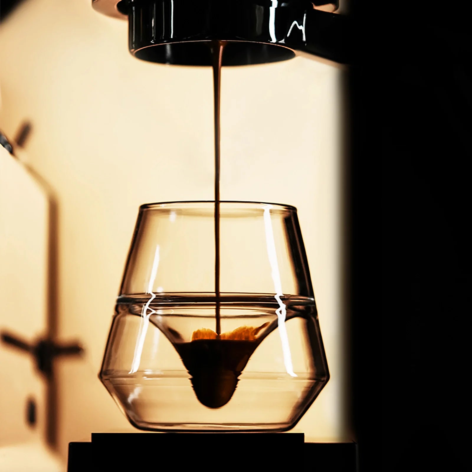 Copo de Vidro Tipo A Série DW Defumado 130ml MHW-3BOMBER