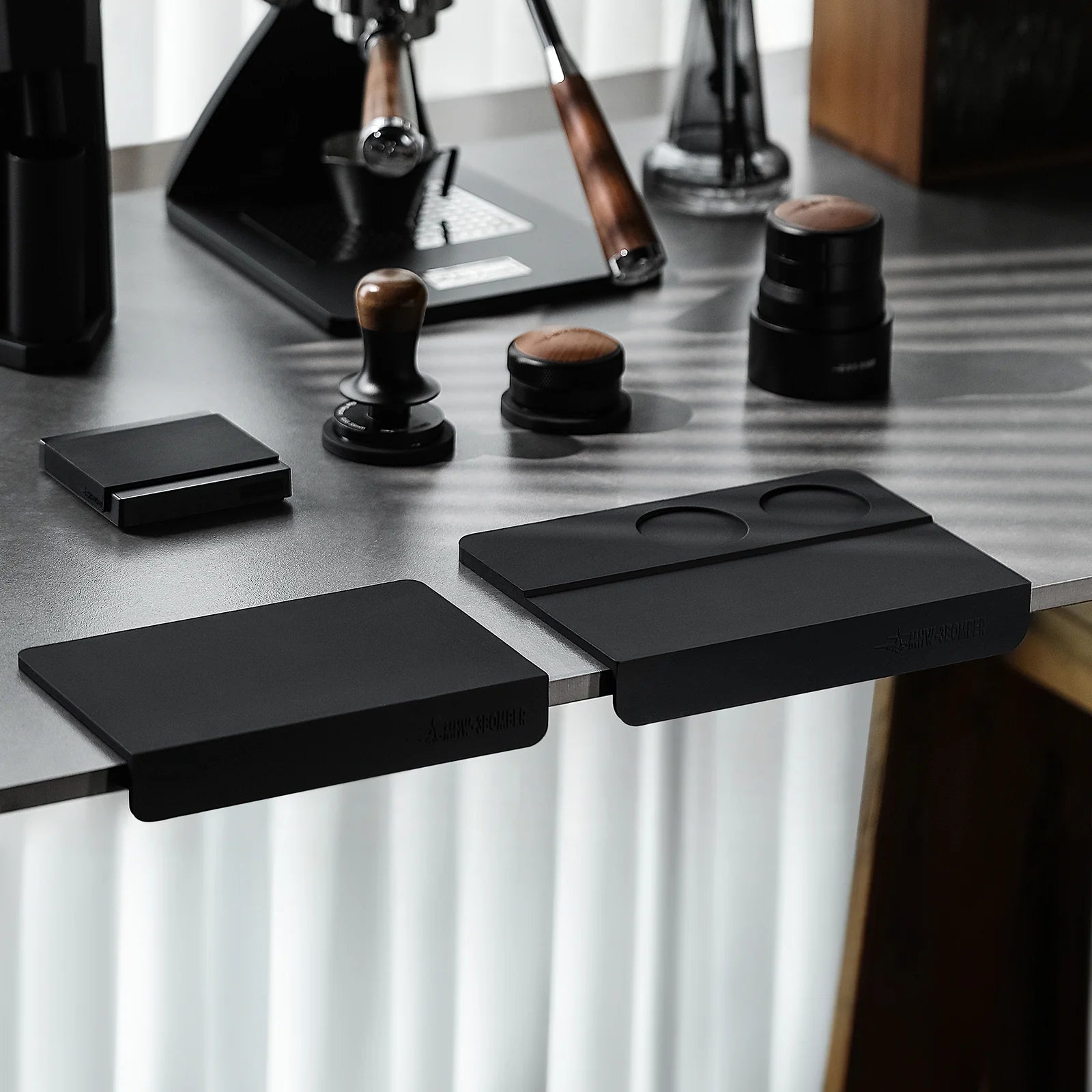 Tapete para Tamper de Café em Silicone com Dois Furos MHW-3BOMBER