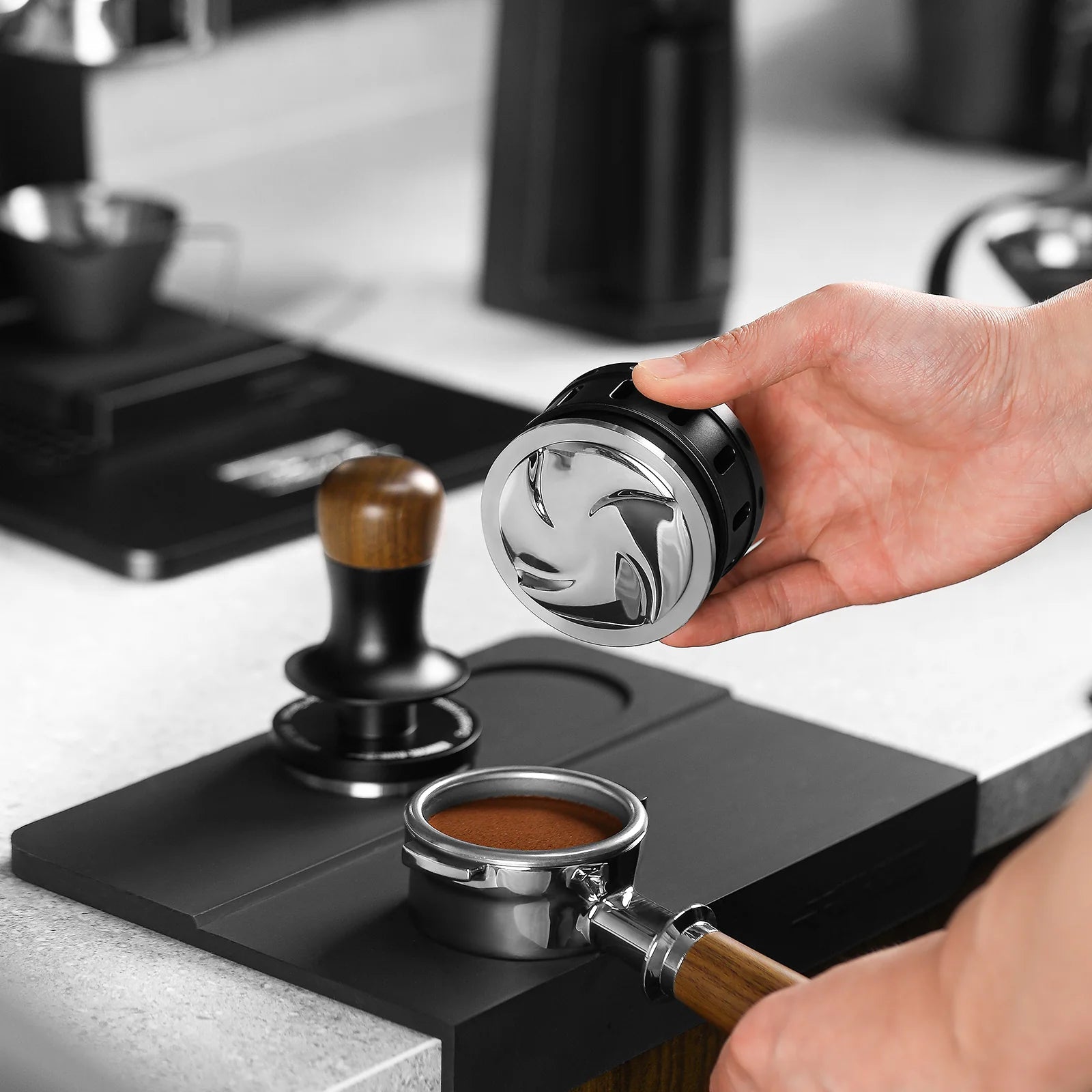Distribuidor de Café Gravitacional Falcon Adaptativo MHW-3BOMBER